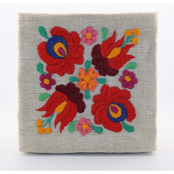Matyó embroidery, Other - Hungarian Matyó Embroidered Linen Box – Vintage Folk Art Handmade